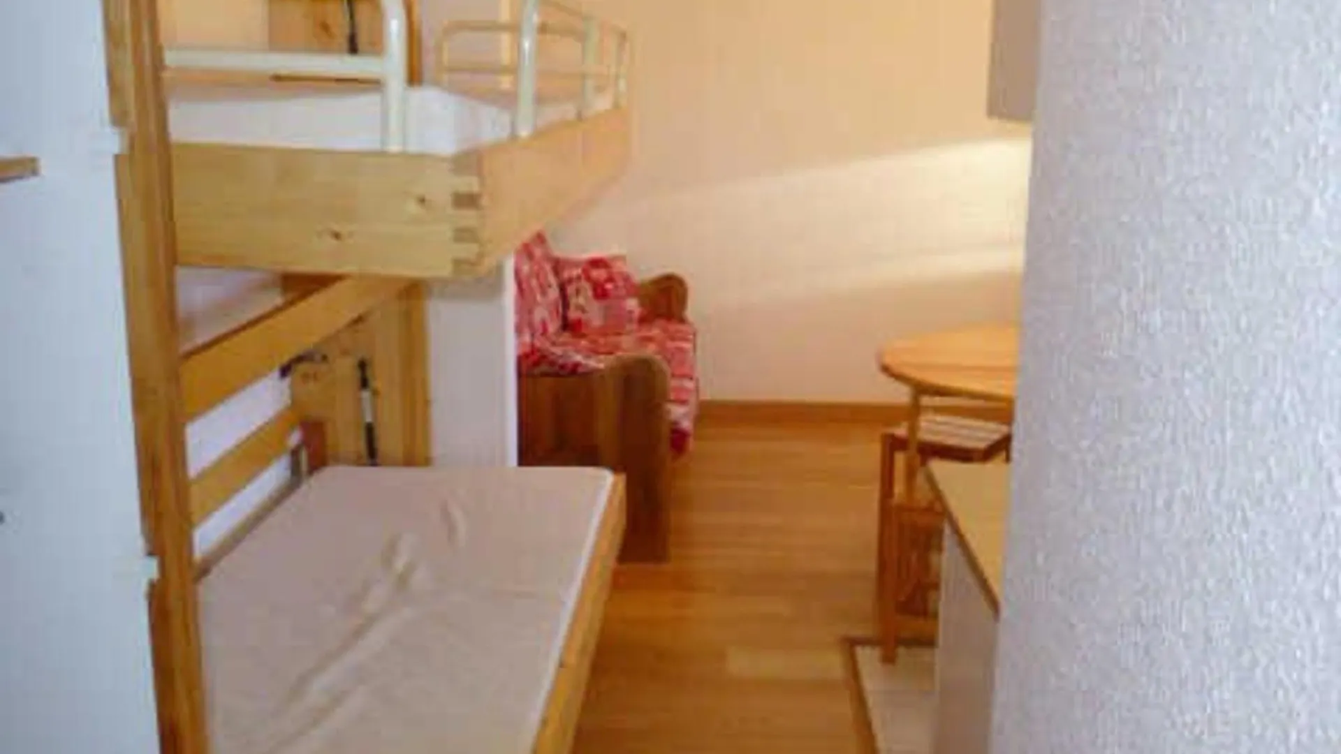 Apartment Studio Cosy Pour 4 A L'Alpe D'Huez - Emplacement Ideal, Animaux Acceptes, Proche Pistes Et Commerces - Fr-1-405-96